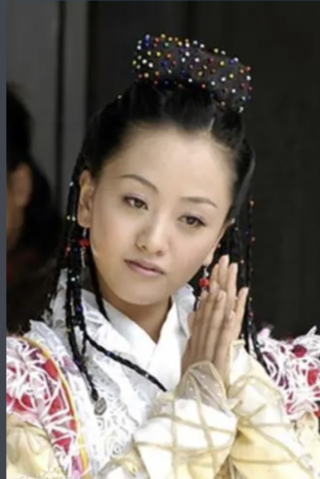 杨蓉过43岁生日:比33岁女星还要娇俏,一直出演配角有点可惜