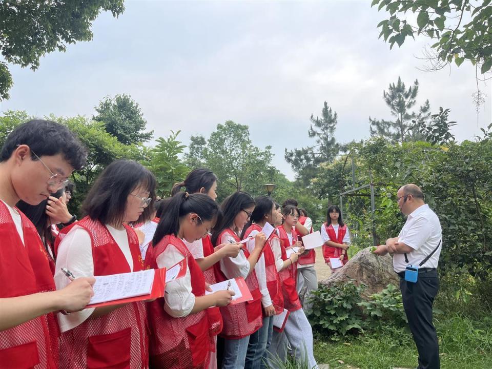 百校百馆我来行|湖北中医药大学组建中医药文化志愿