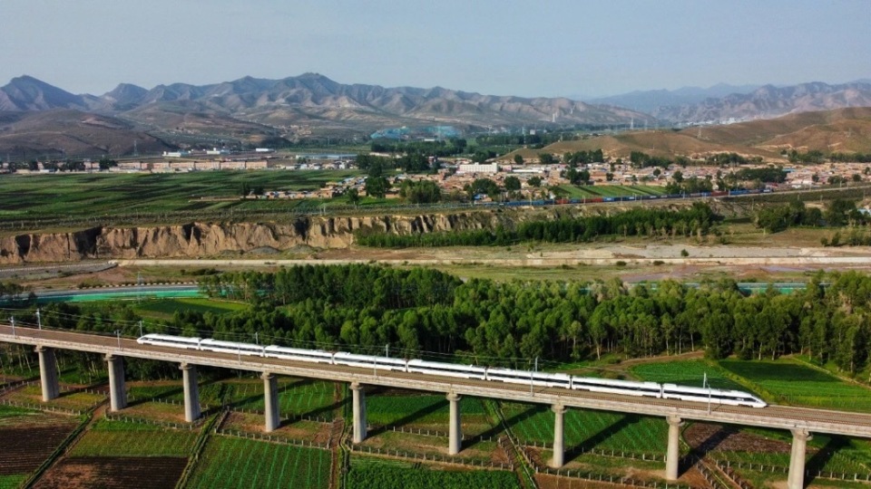 兰州至张掖高铁中川机场至武威东段开通运营