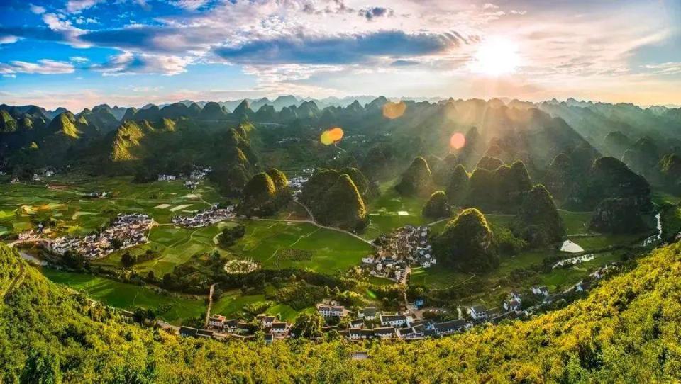 过冬去哪儿？贵州三地等您来！上海交大发布《2024中国候鸟式养老冬季栖息地适宜指数》_腾讯新闻
