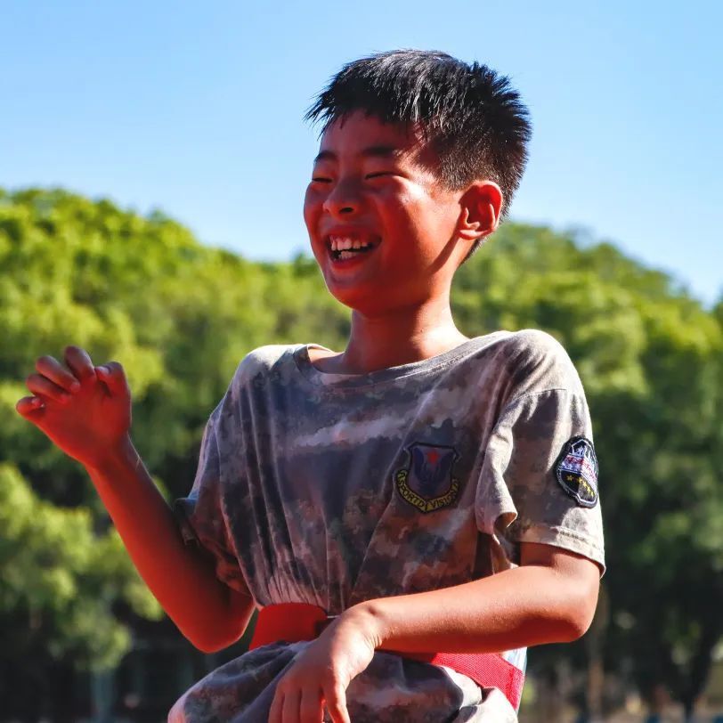 一起回顾军娃与众不同的暑期生活吧!