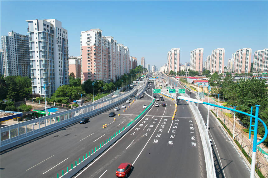 青岛市辽阳路快速路福海段地道段南半幅提前两个月通车