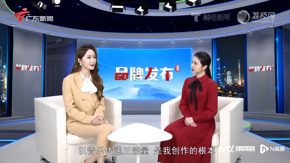 唱作人罗婷婷畅谈音乐和梦想,表示以音乐传递正能量!