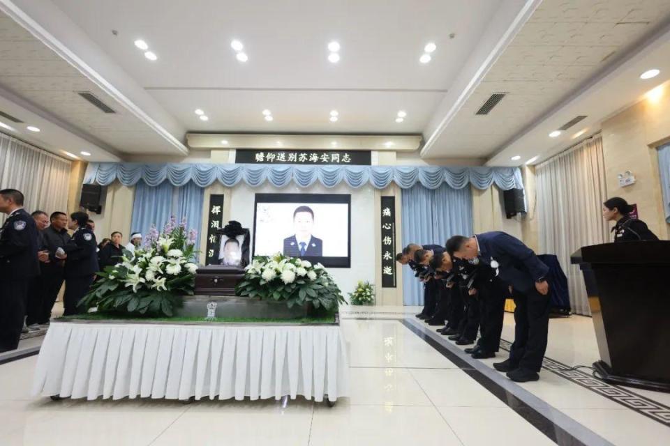 西安一民警工作时突发疾病 因公牺牲