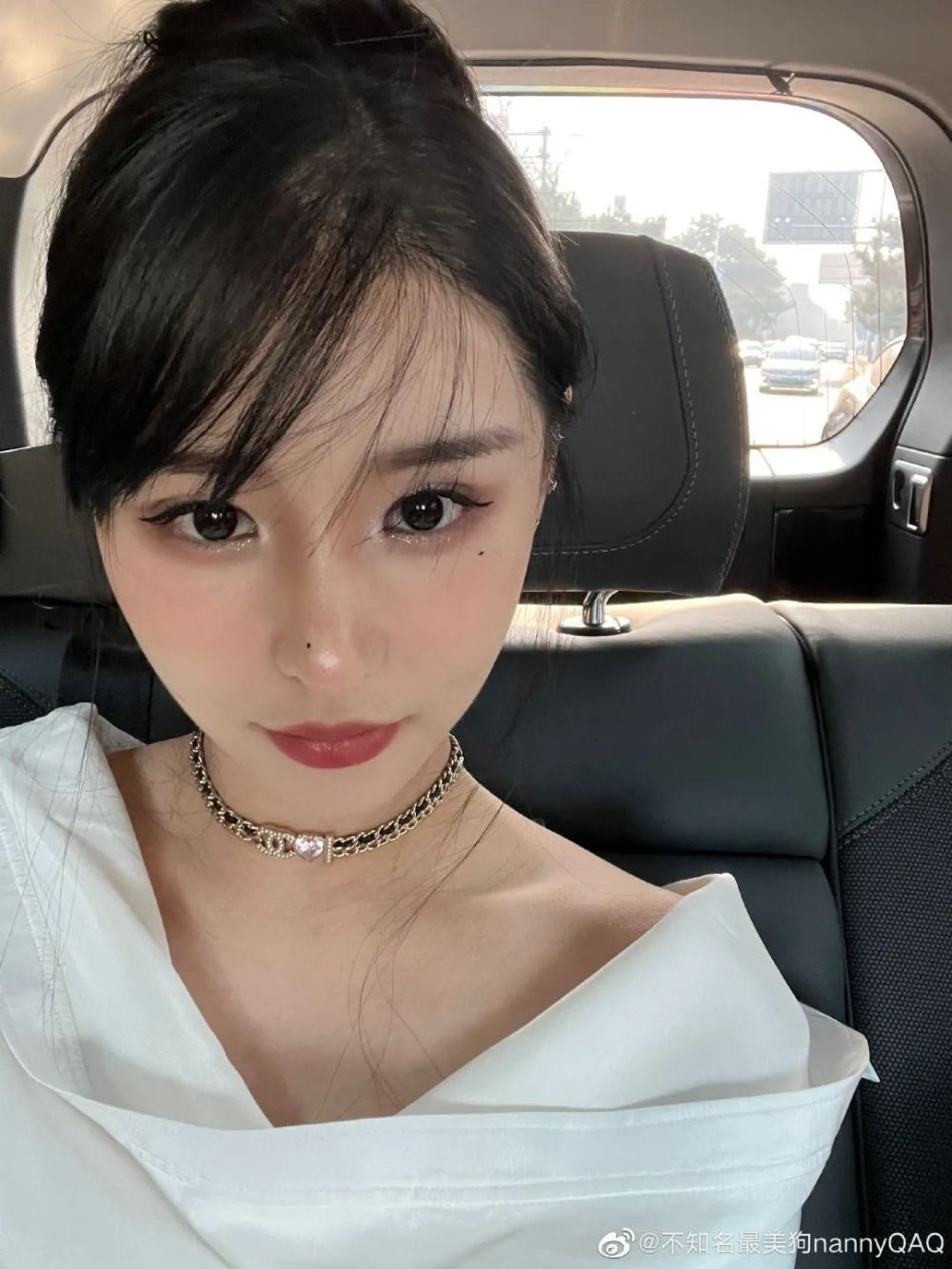 uzi老婆奥咪咪即将去非洲游玩?被网友痛批不带孩子?