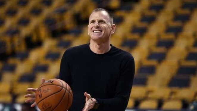 wojnba快船队助教拉拉纳加将面试黄蜂队主教练一职