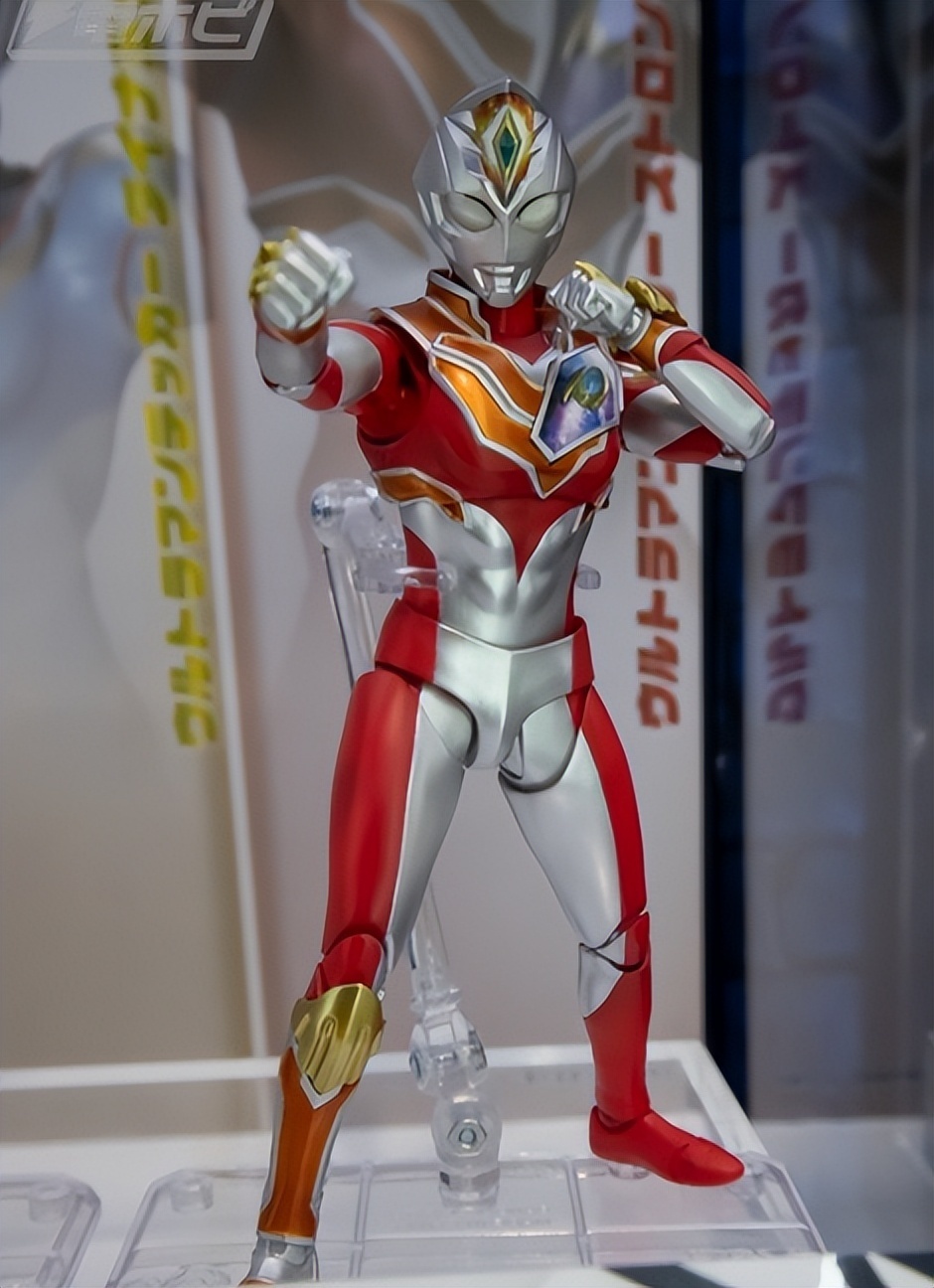 德凯奥特曼强劲型shf手办 德凯:特利迦大哥对不住了 我想跑了_腾讯