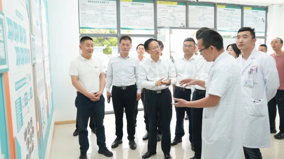 徐斌带队赴阿坝州开展定点帮扶和托底性帮扶工作调研