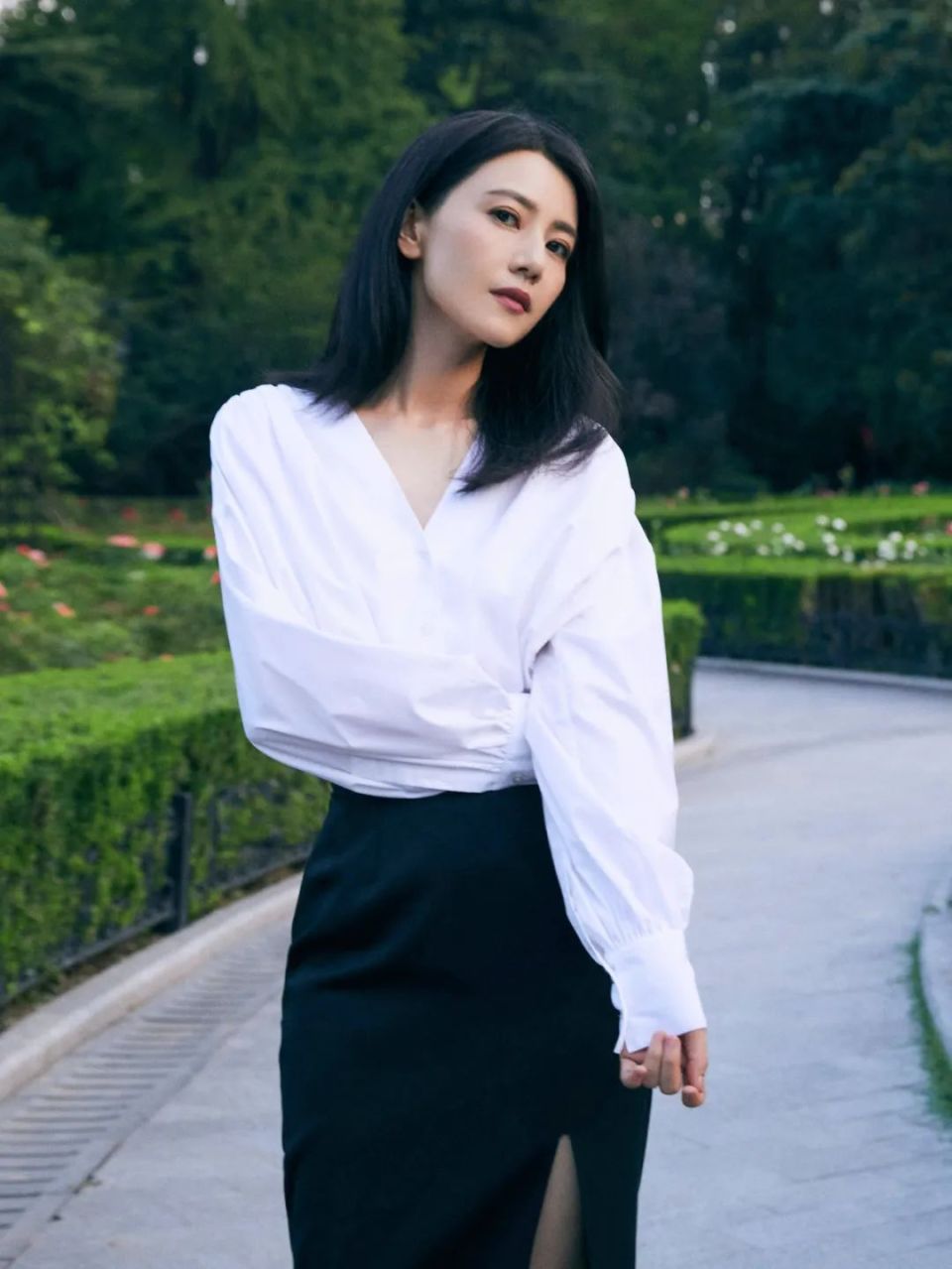 44岁高圆圆的无龄感穿搭,好适合上班族借鉴