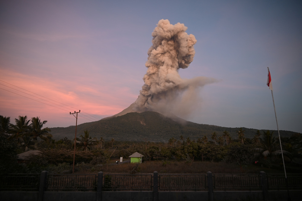 印尼:火山喷发
