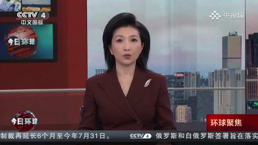 央视环球直击女主持人图片