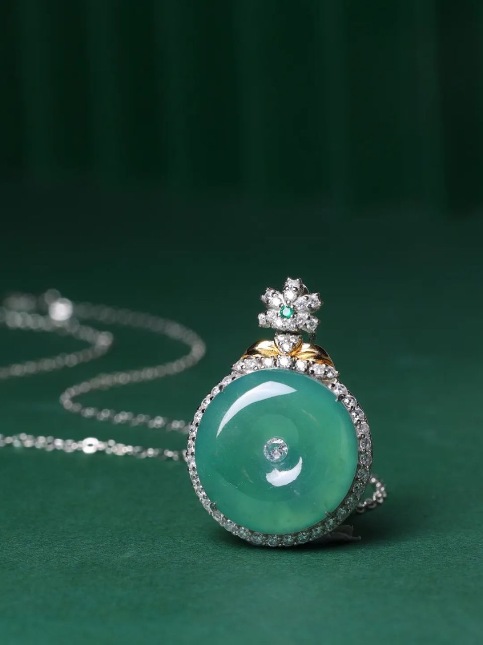 价格不到千分之一,翡翠自由如何实现?