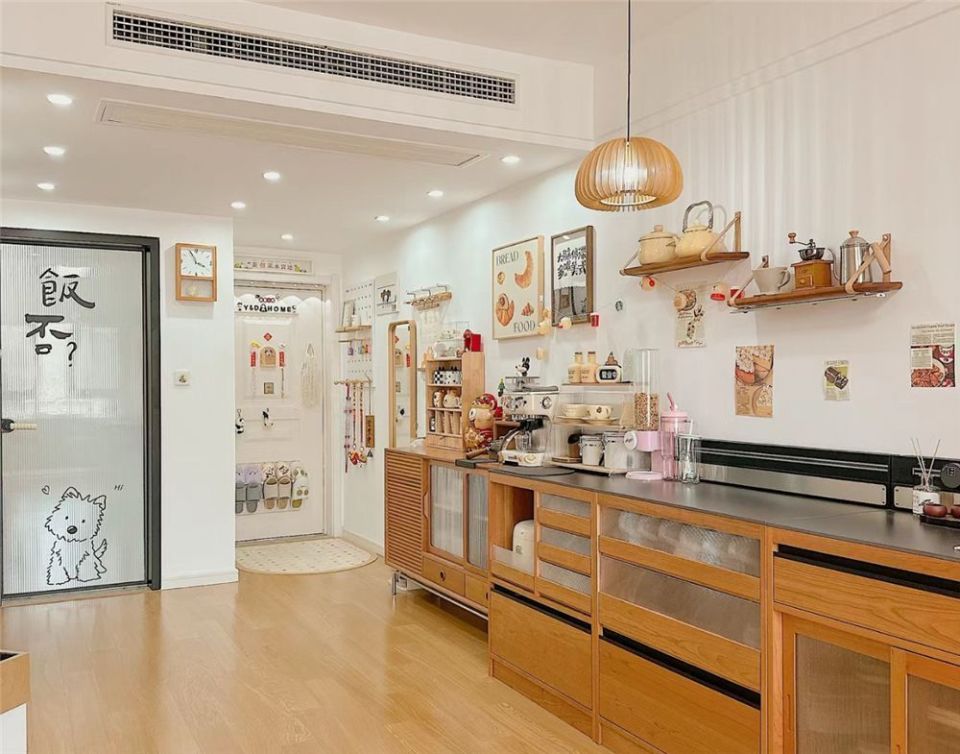 江苏一姑娘家的客厅火了,因"去客厅化"走红,空空荡荡却太实用_腾讯新