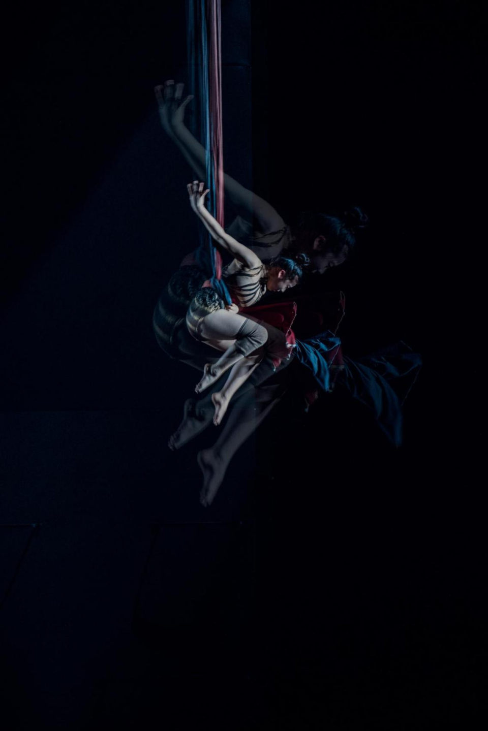 一首飞扬流动的青春赞美诗原创杂技剧青春还有另外一个名字观后感