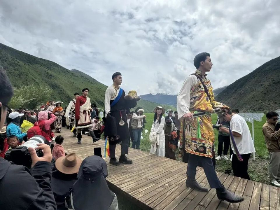 "共赏贡嘎海棠·共守今生今世" 康定市2024年第二