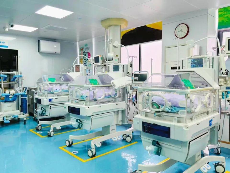 护理床旁查体怎么说“闯关”成功！早产低体重三胞胎宝宝健康出院_https://www.jmylbn.com_新闻资讯_第2张