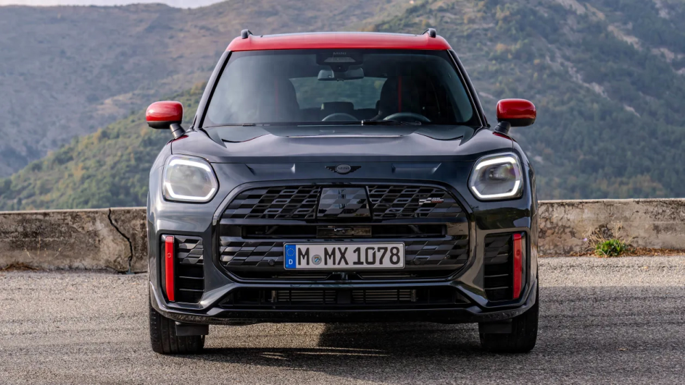 性能更加强劲,全新mini countryman jcw实车图发布_腾讯新闻