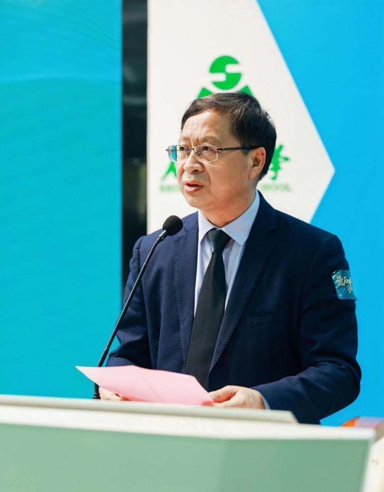 签订仪式上,石门中学党委书记,校长李卫东表示,石门中学作与佛山暨大
