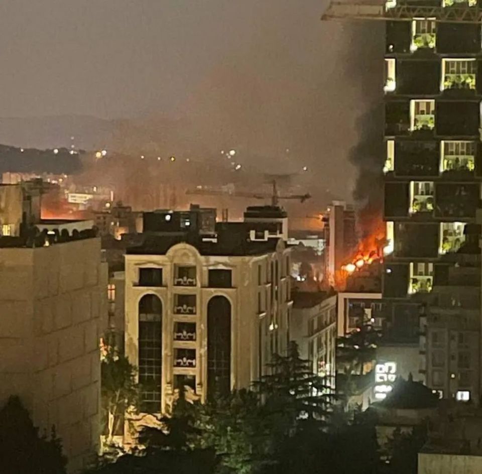 以色列多地遭袭，进入“前所未有紧急状态”-腾讯新闻