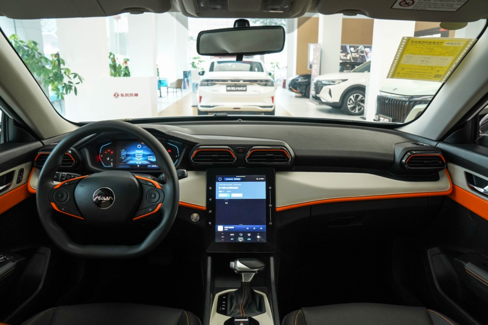 年轻运动还兼顾大空间 体验东风风神奕炫gs马赫版_腾讯新闻