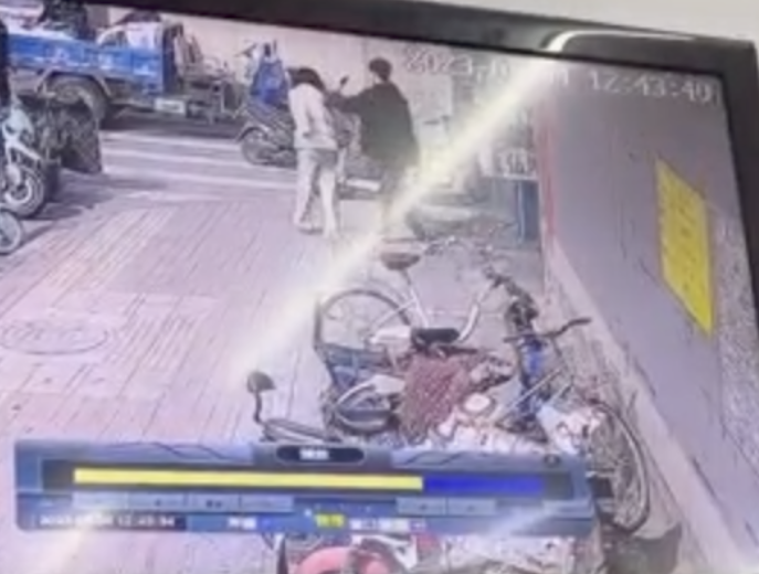 3名未成年酒店内猥亵两少女，一人被行拘十日 家属：有女孩未满14岁，应按刑事案件立案到底是什么意思-313啦实用网