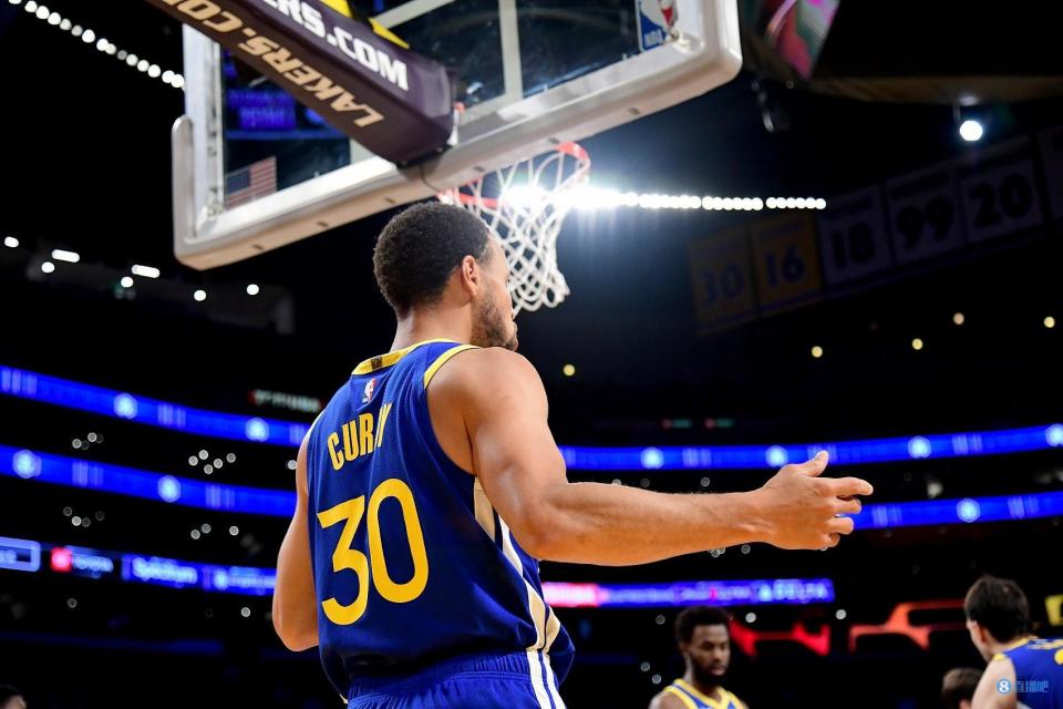 库里:你明白勇士上赛季的氛围 休赛期我们引进了保罗&还经常团建-腾讯