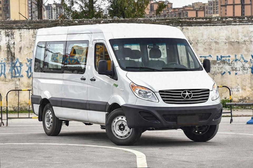 江淮星锐新车型上市,车长5497mm,侧滑门,7/9座,搭载2.0t动力