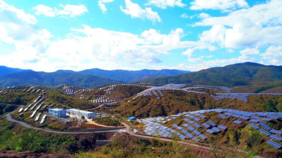 追光逐绿 荒山嵌宝—— 双柏县推进绿色能源产业高质量发展