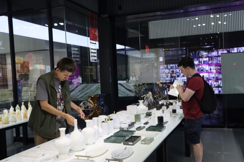 【中国有约】外籍媒体人,网红解锁福建:点赞新质生产力 感受文旅交融