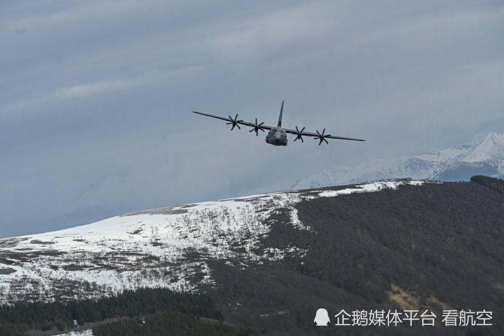 6月11日,美国空军通过社交平台表示,小石城空军基地的飞行员和挪威