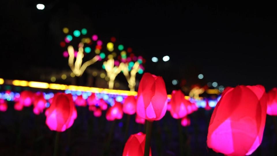 山西垣曲：彩灯扮靓城市 点亮新春氛围_腾讯新闻