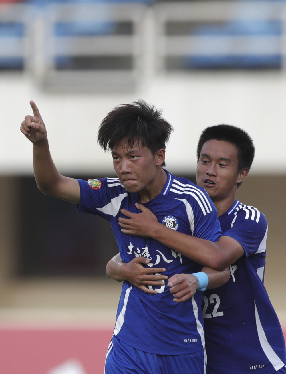 足球——全国青少年校园足球联赛:大连八中夺得高中男子组冠军