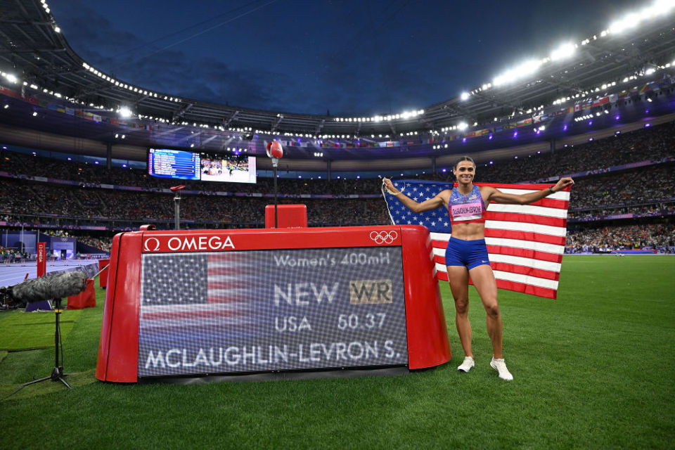 美国选手麦克劳林破世界纪录夺得女子400米栏冠军