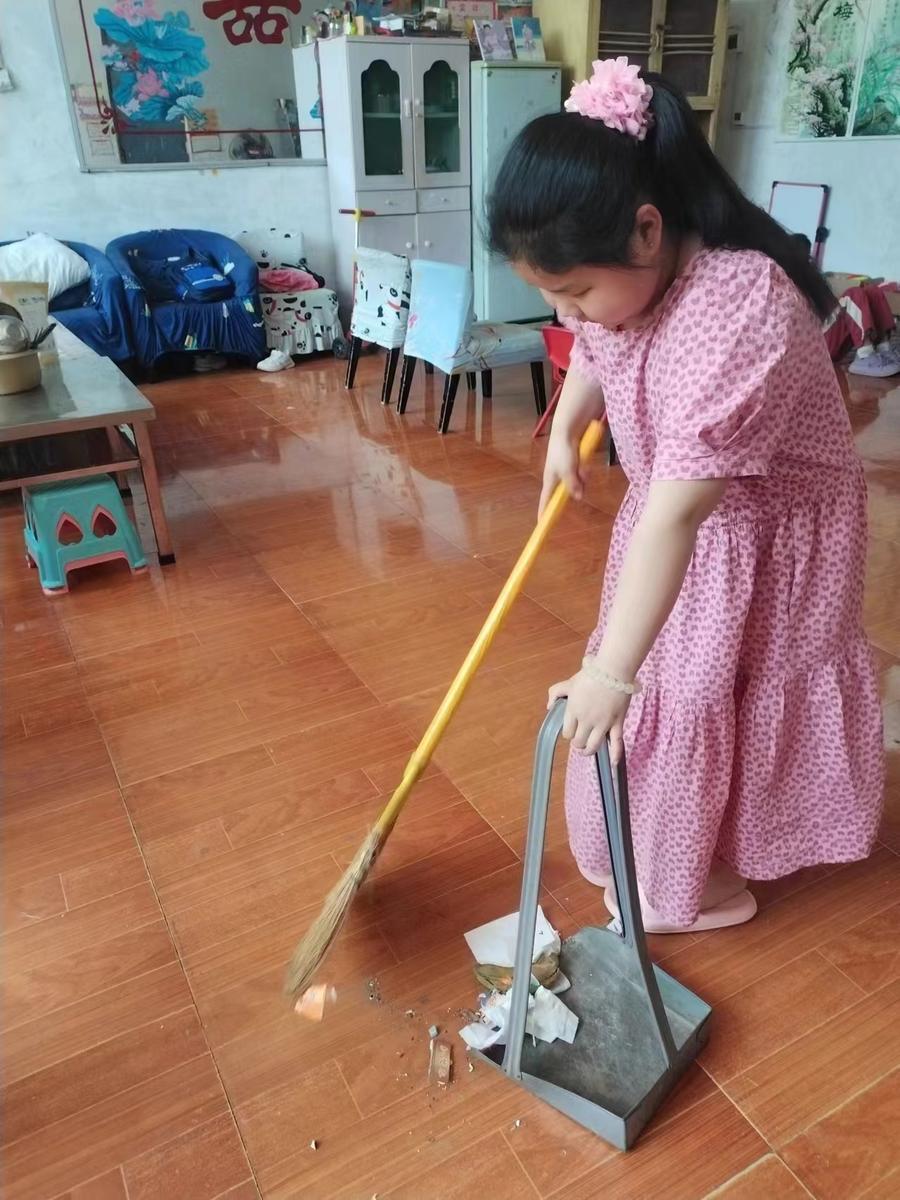 小学生在家劳动的美篇
