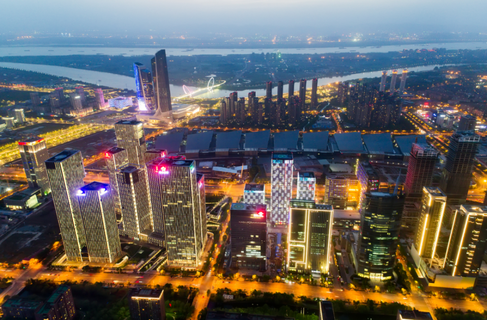 展望未来,不如成为未来,南京建邺打开先锋行业融合新局面