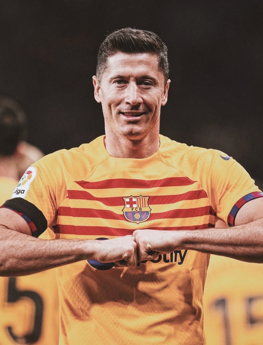 42西甲冠军产生莱万梅开二度巴萨3连胜提前4轮夺冠