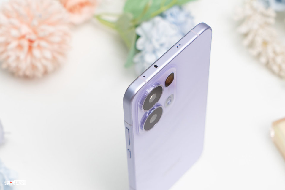 OPPO Reno13系列图赏：精致做工，掀起新“果”潮_腾讯新闻