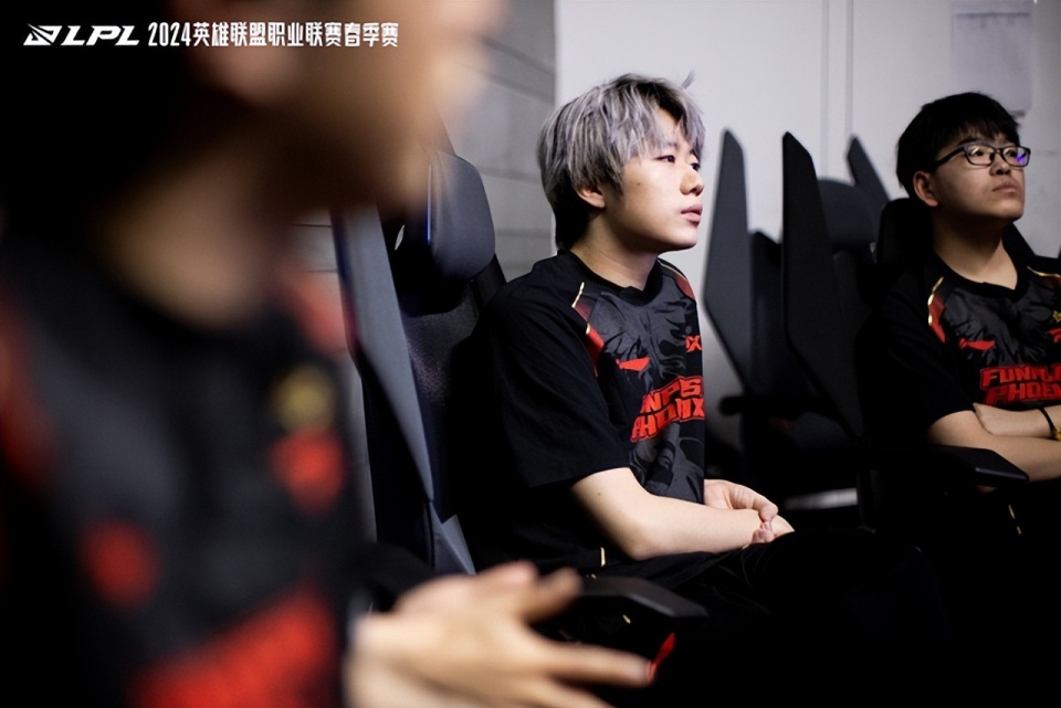 节目效果来了银河直面老东家rng有不得不输的理由