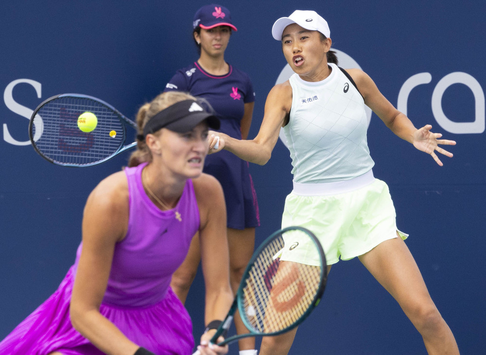 网球——加拿大国家银行公开赛:张帅/姆拉德诺维奇无缘女双四强