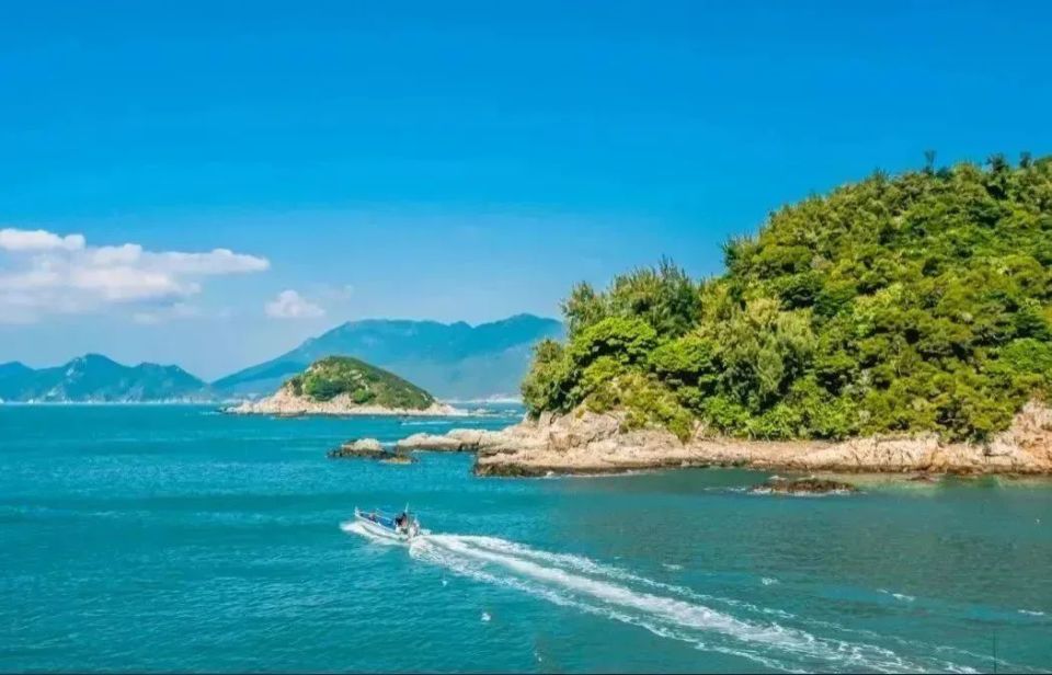 起于黄金海岸,终点小径湾,乌山头绿道位于惠州大亚湾霞涌镇,帆板比赛