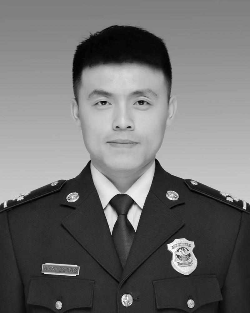 消防员火场中推开战友自己却被砸牺牲吉林消防员梁殊铜被批准为烈士