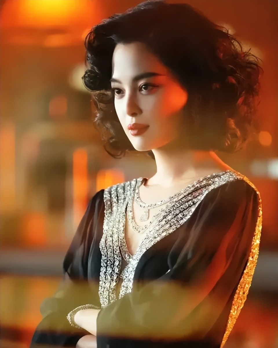 繁花》让辛芷蕾成功出圈，王家卫曾说过，永远记得她的眼神-腾讯新闻