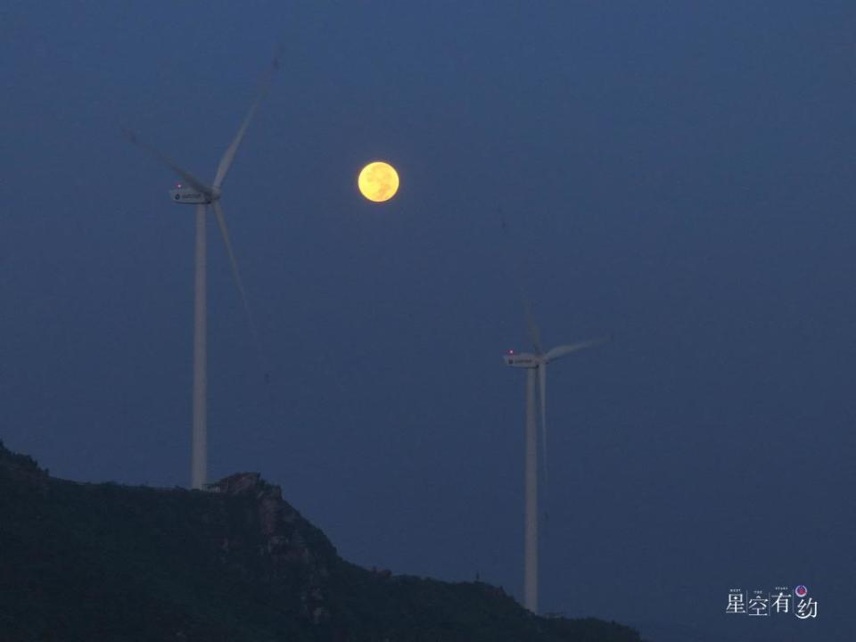 真实月亮星空图片图片