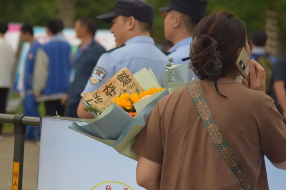 【今日,高考】承德29781名学子奔赴考场  为青春和梦想奋力一搏!
