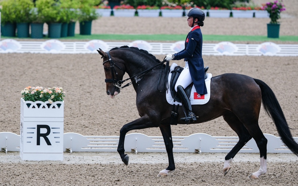 马术盛装舞步摘银,中国香港骑手萧颕莹将获马会50万港元奖励