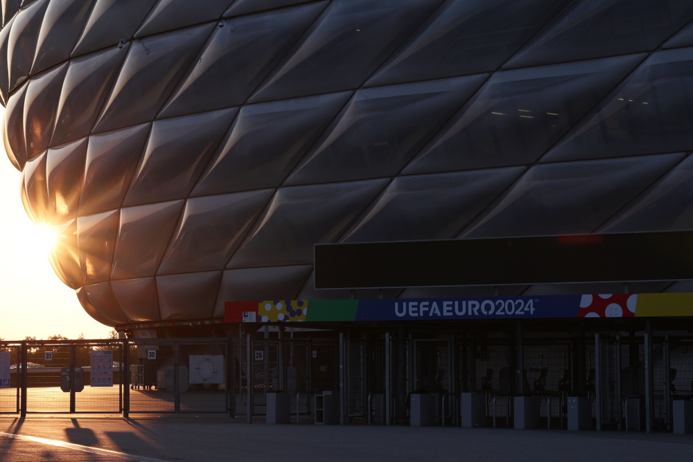 欧锦赛球场巡礼——慕尼黑安联球场