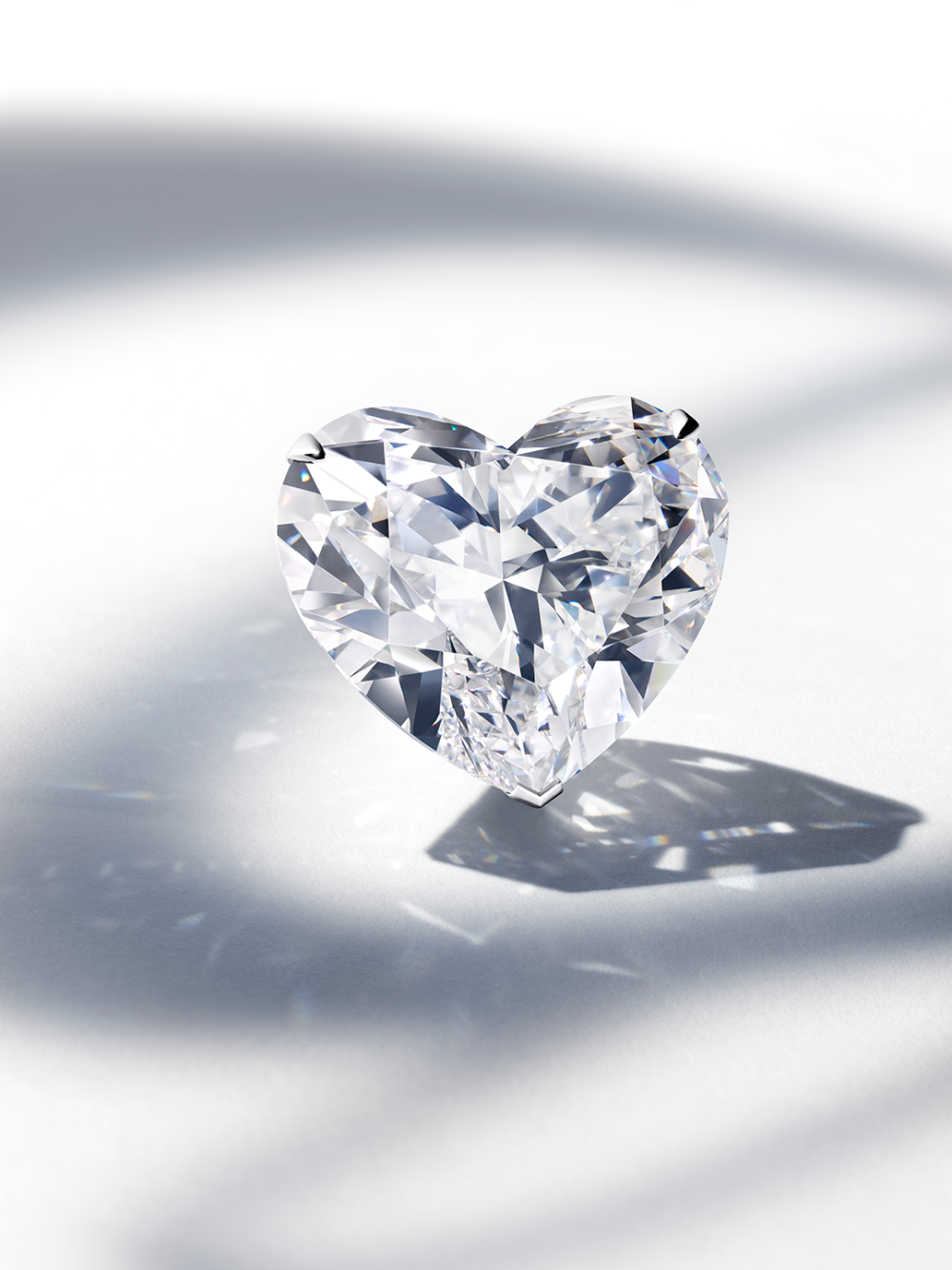 透过珍罕钻石,看见宇宙闪烁