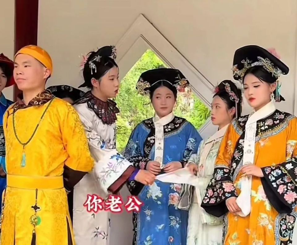 图 / 抖音截图不过,有些情况下,反套路的创作,还是难以绕开大众市场的