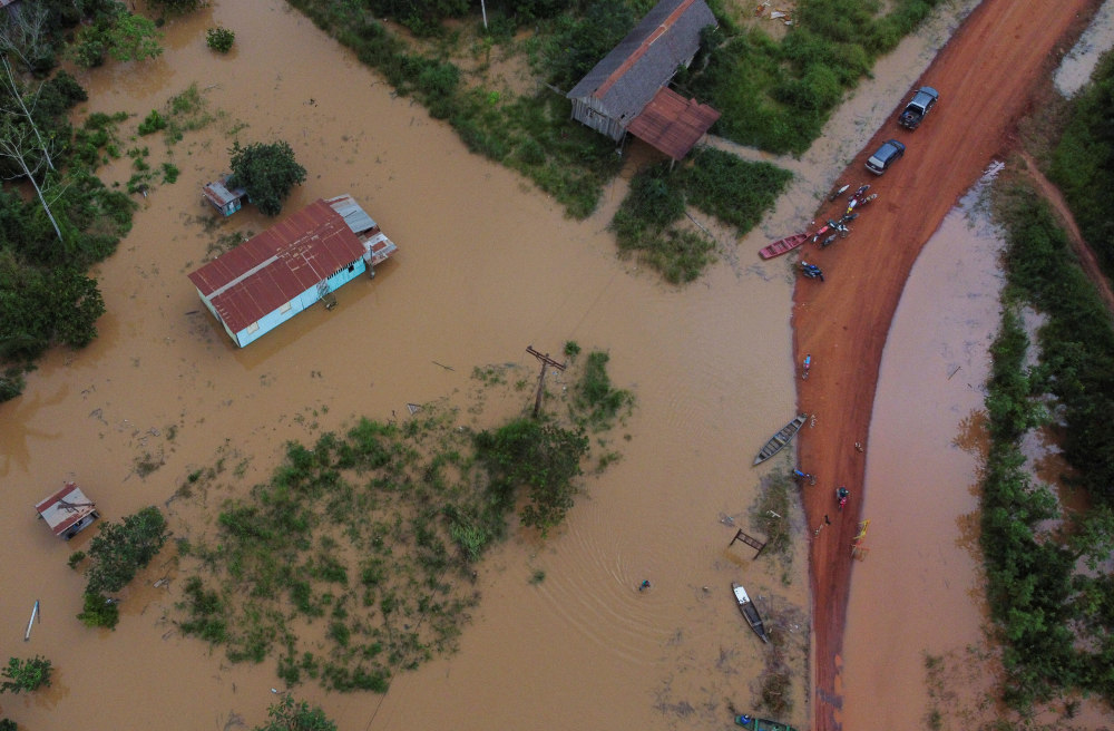 暴雨引发玻利维亚洪灾