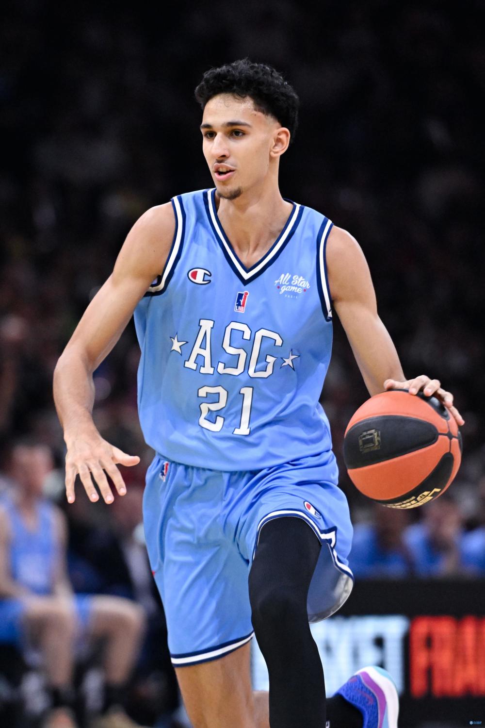 法国球员扎卡里-里萨塞直播吧02月21日讯 espn选秀专家jonathan